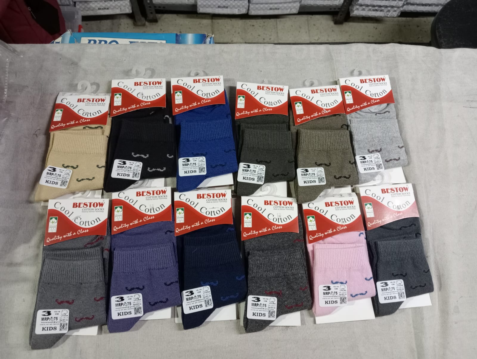 1 601 MUCHHA KIDS SOCKS ASSOSTED 