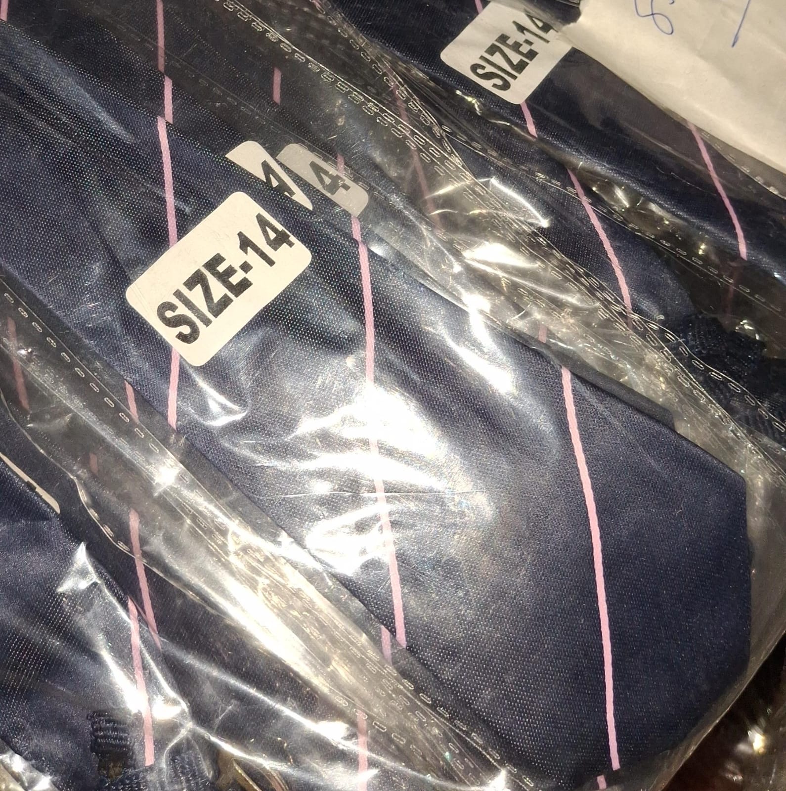 12 242 220 NAVY In PINK PATTI 