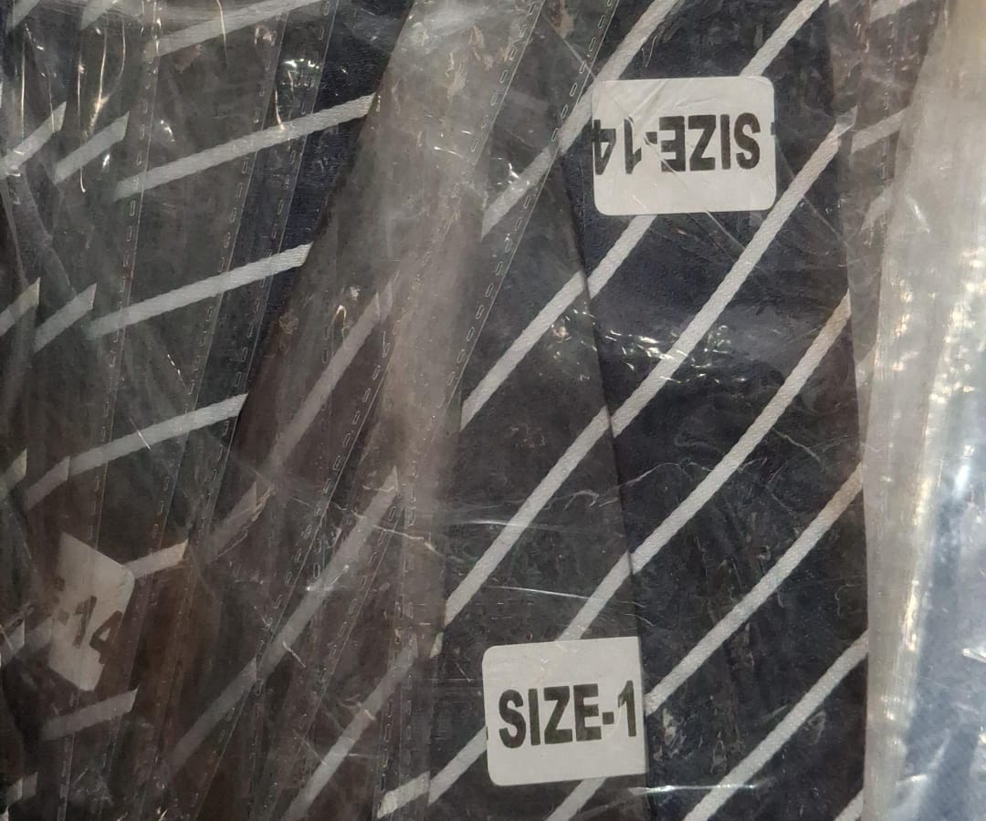 10 242 Navy in White Patti 