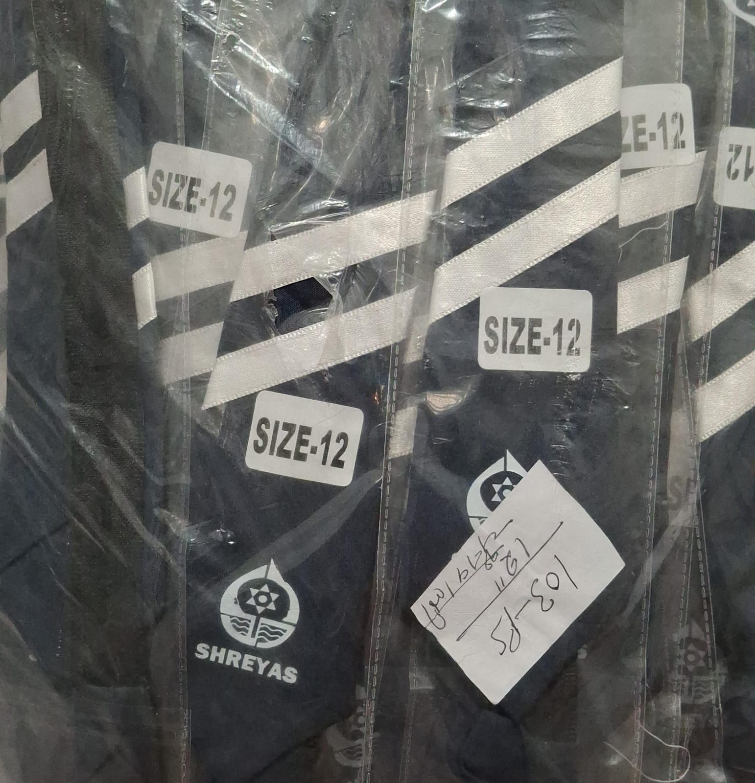 10 342 255 Navy in White Patto (Shreyas) 