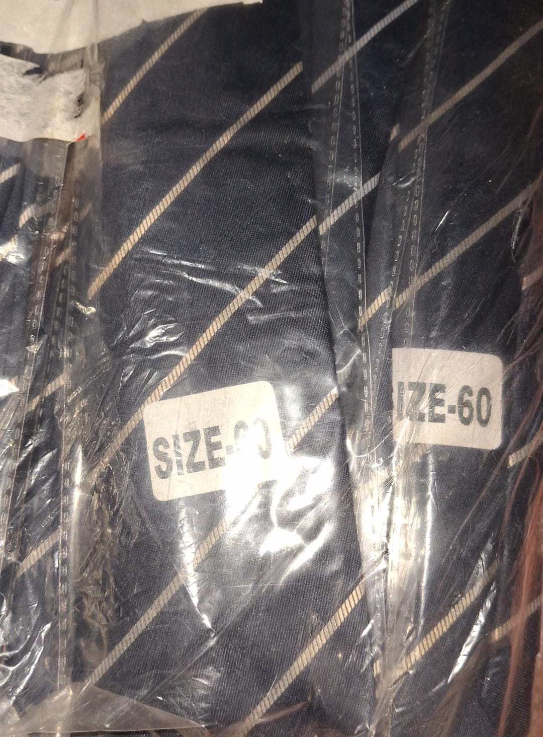 48 642 220 Navy in Pink lining 