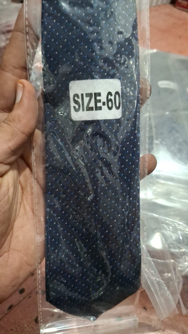 48 642 250 Dark Navy in White/Sky Dot 