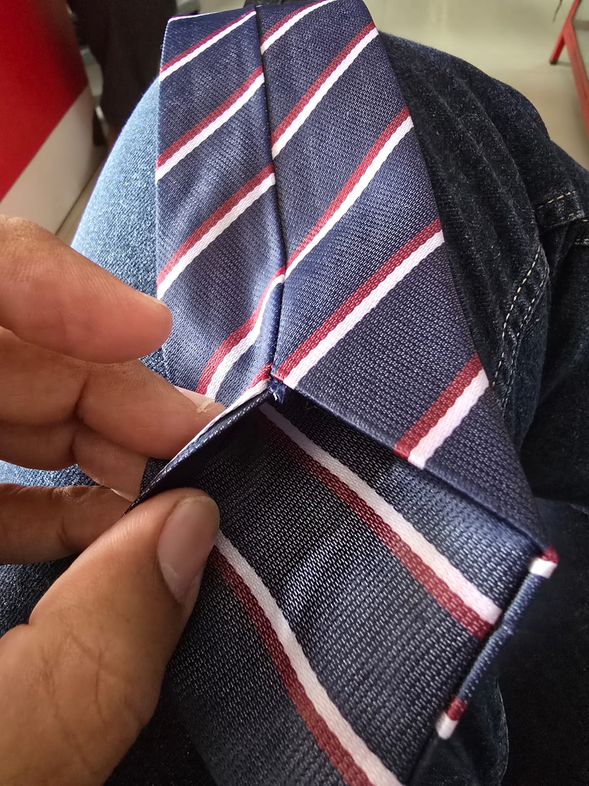 10 342 225 NAVY IN MAROON /WHITE PATTI 