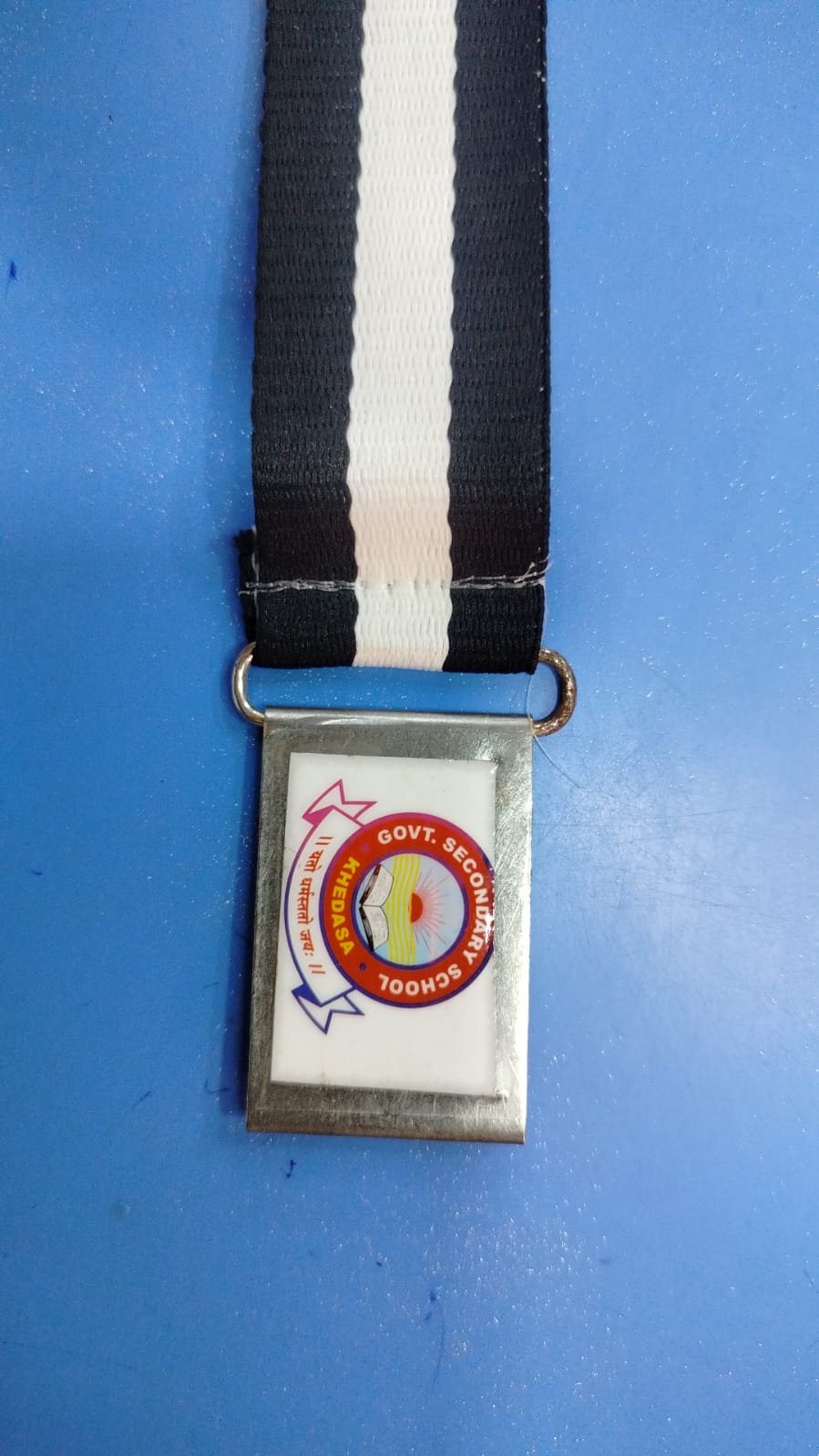 28 2222 11 BLACK/WHITE (KHEDASA) 