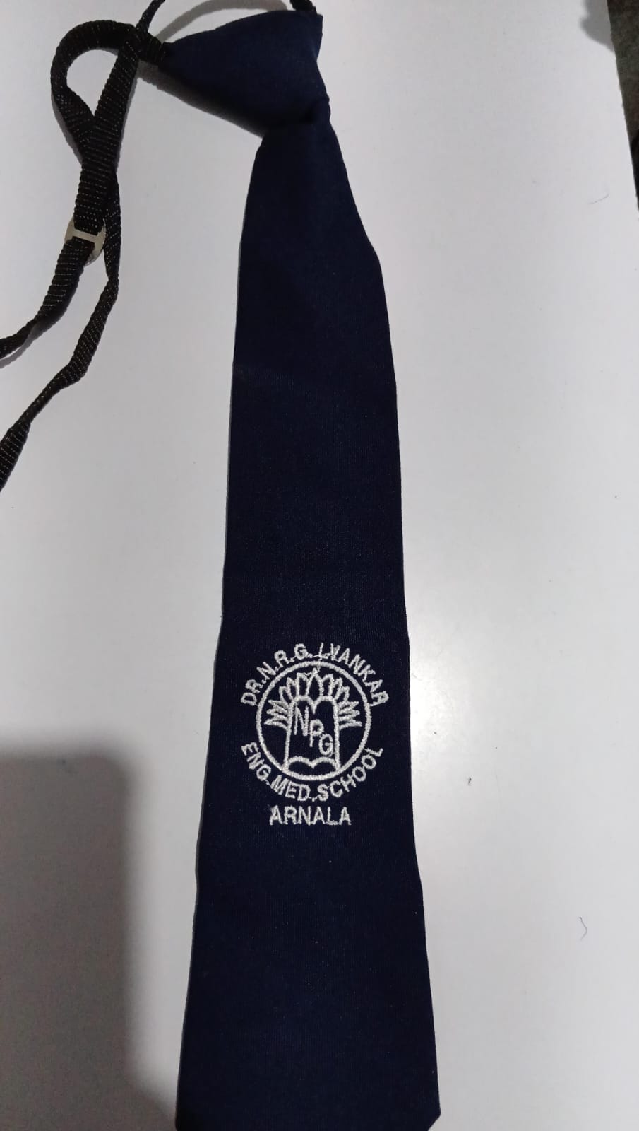 16 242 215 NAVY TIE WITH EMBRODEIRY (ARNALA)