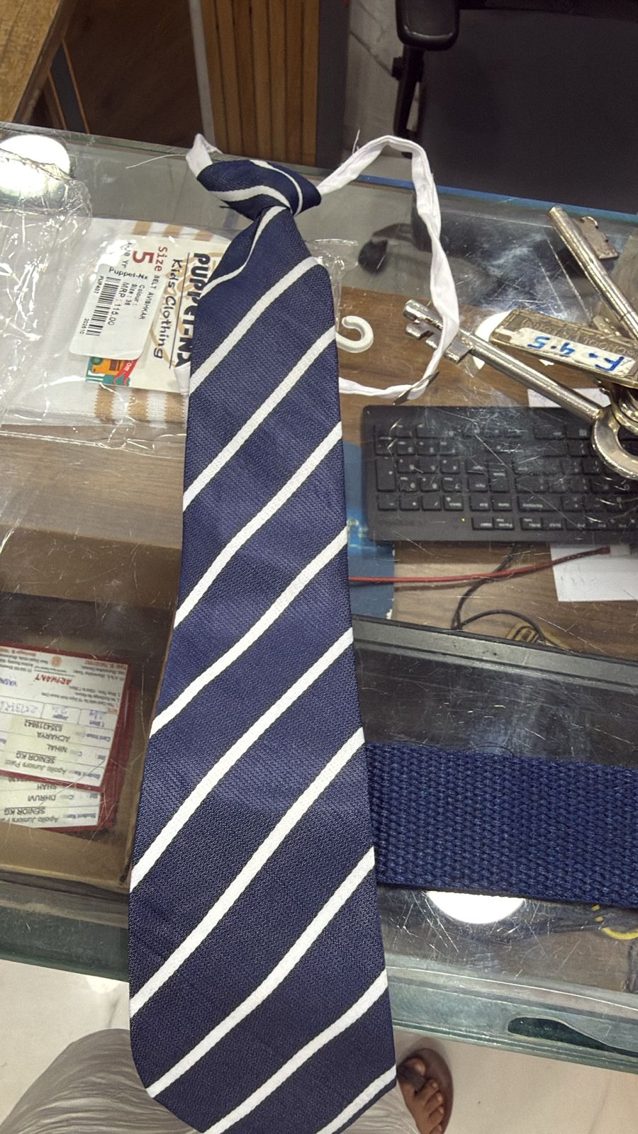 54 242 220 NAVY IN WHITE PATTI DORIWALI 